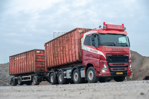 Volvo FH16-750 8x4WS 46